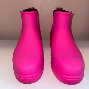 UGG droplet rain boots
